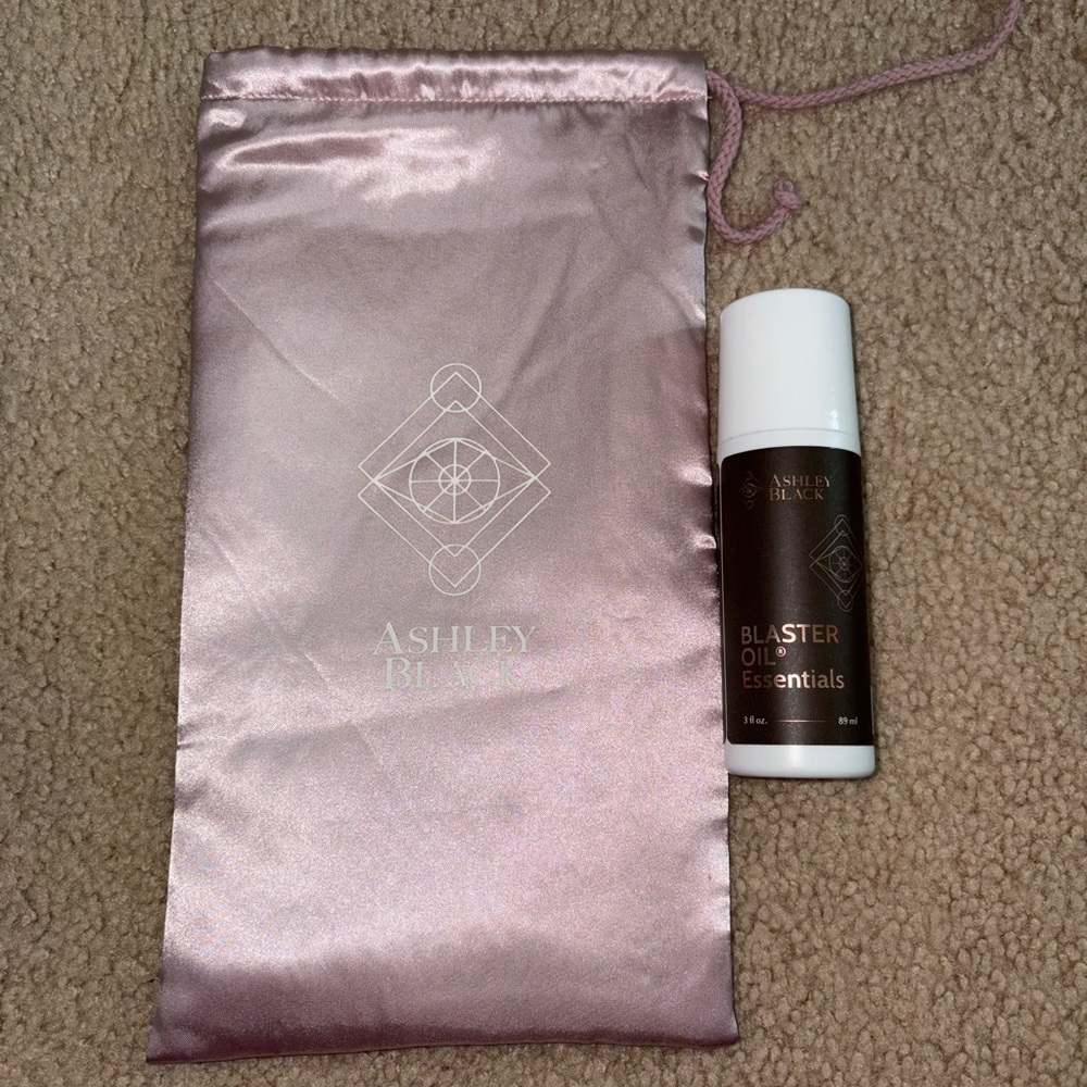 Ashley Black Blaster Oil Essentials & Satin Cinch Bag